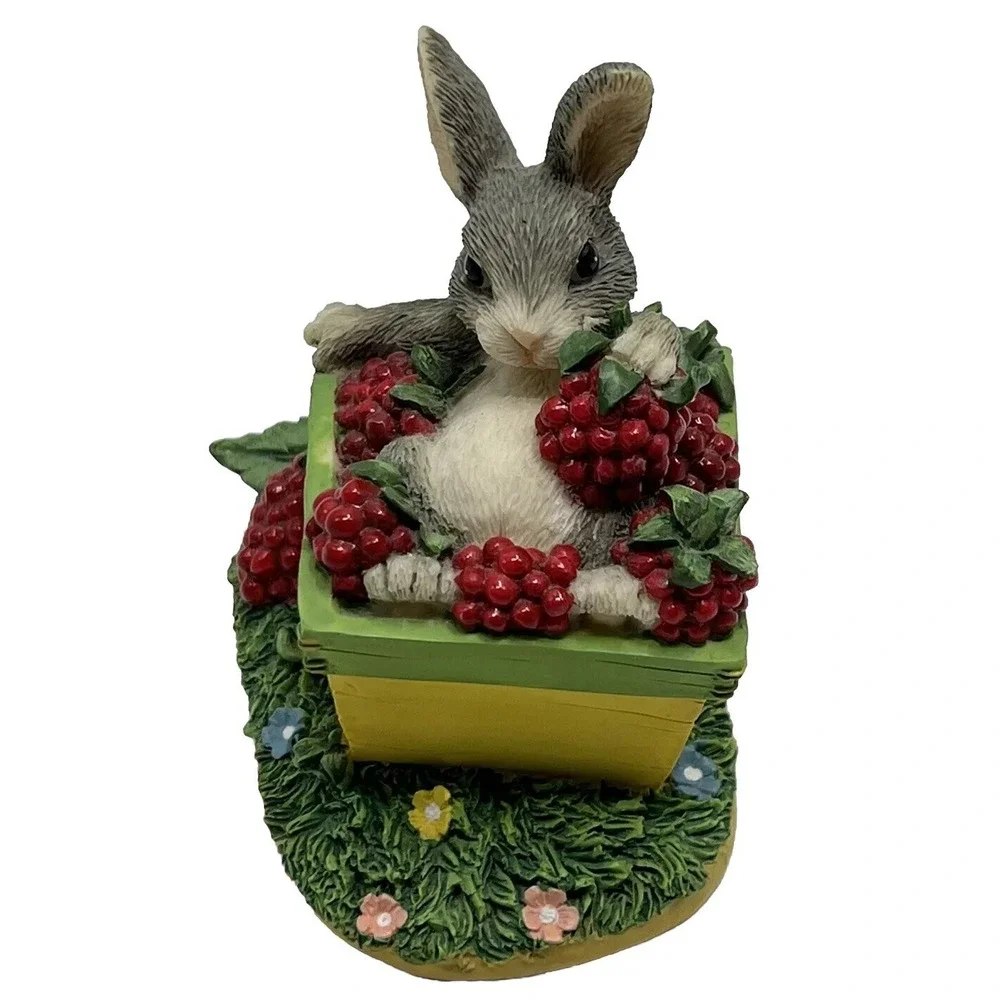 Charming Tails Bunny Figure The Berry Best Rabbit Berries 87/391